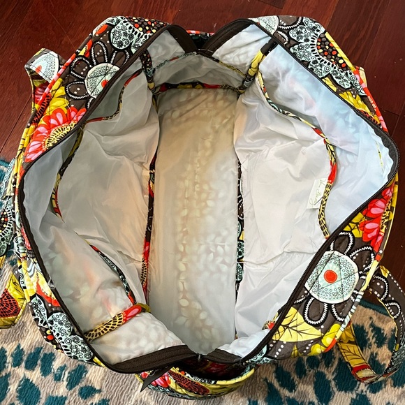 Vera Bradley-Flower Shower-Baby Make a change- diaper bag - Picture 2 of 6